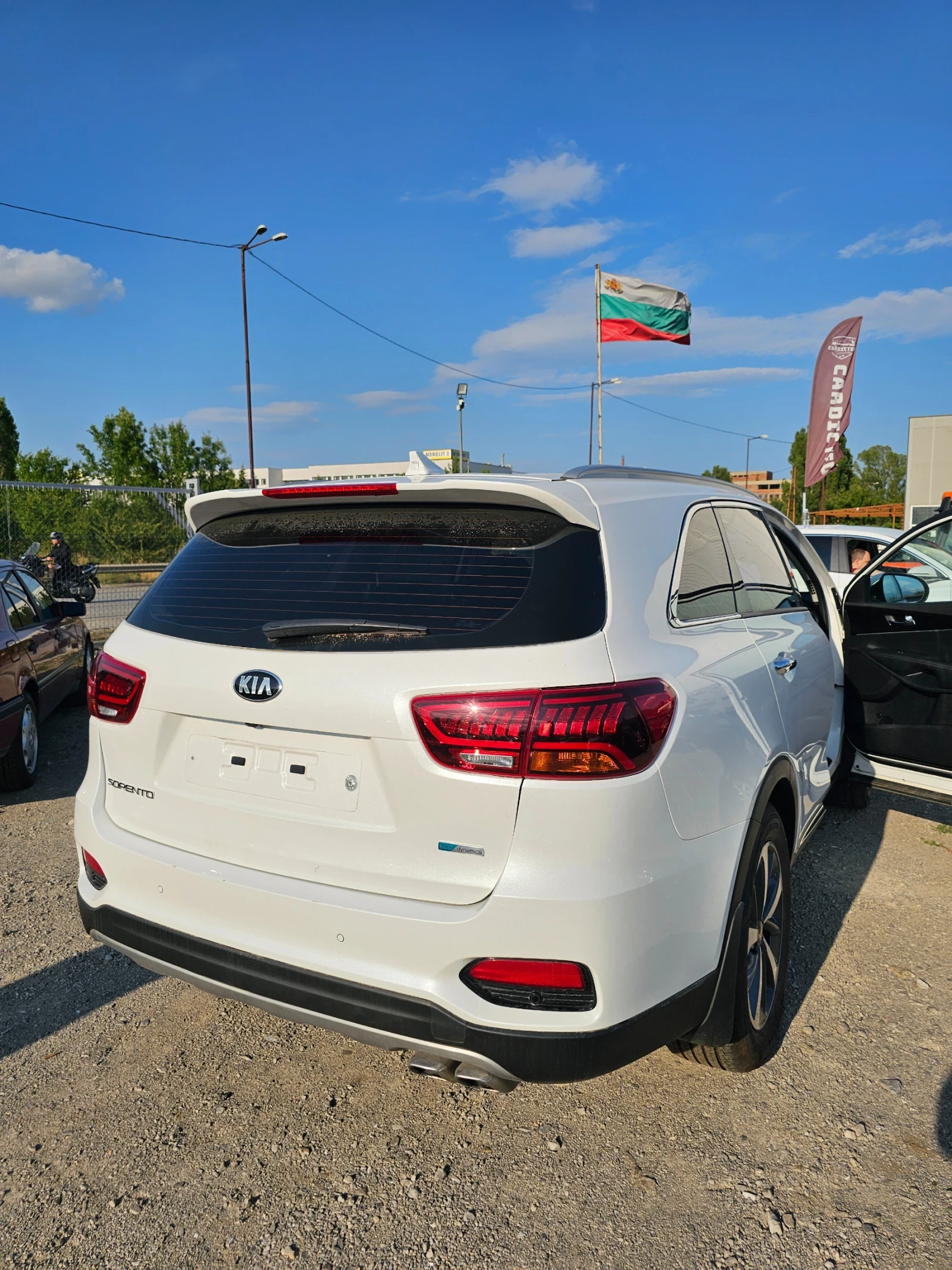 Kia Sorento Налична в България, снимка 4 - Автомобили и джипове - 55452015
