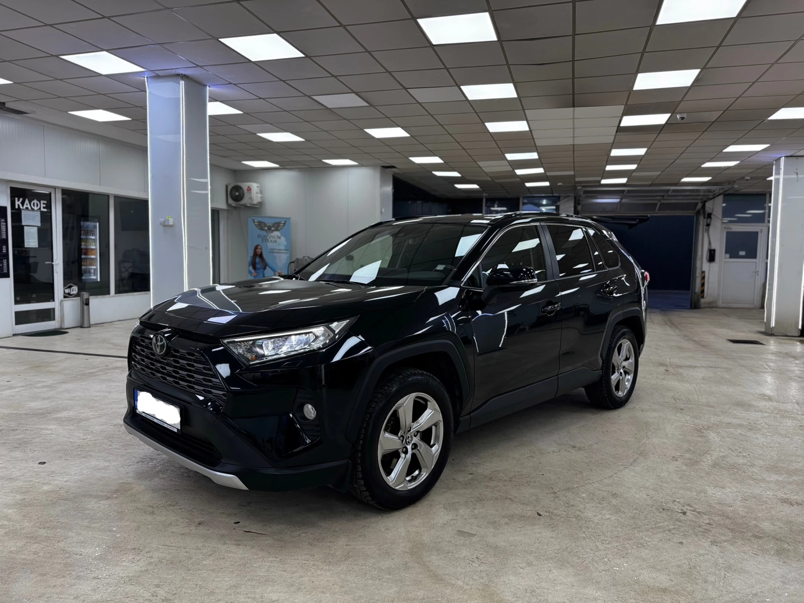 Toyota Rav4 Бензин/4x4/Lane Assist/Distonic/Камера, снимка 4 - Автомобили и джипове - 55571912