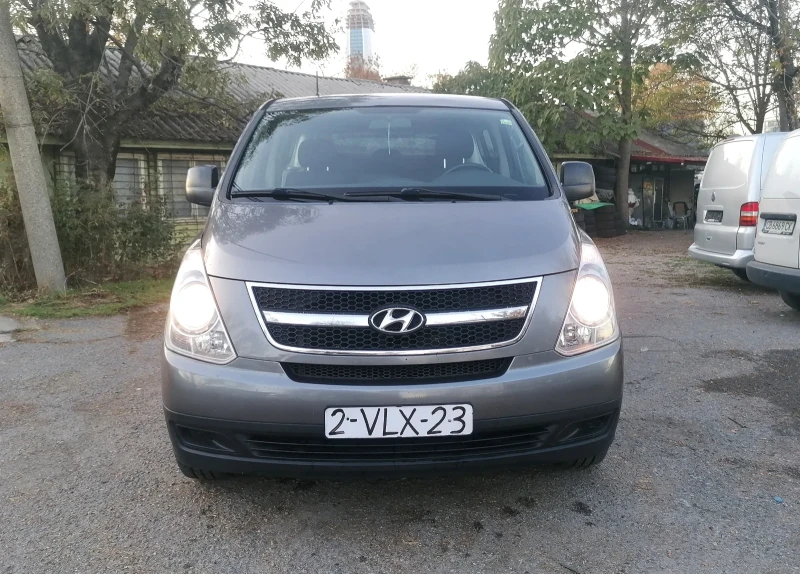 Hyundai H1 2.5 CRDI Double Cabine 5+ 1, снимка 2 - Бусове и автобуси - 47680441