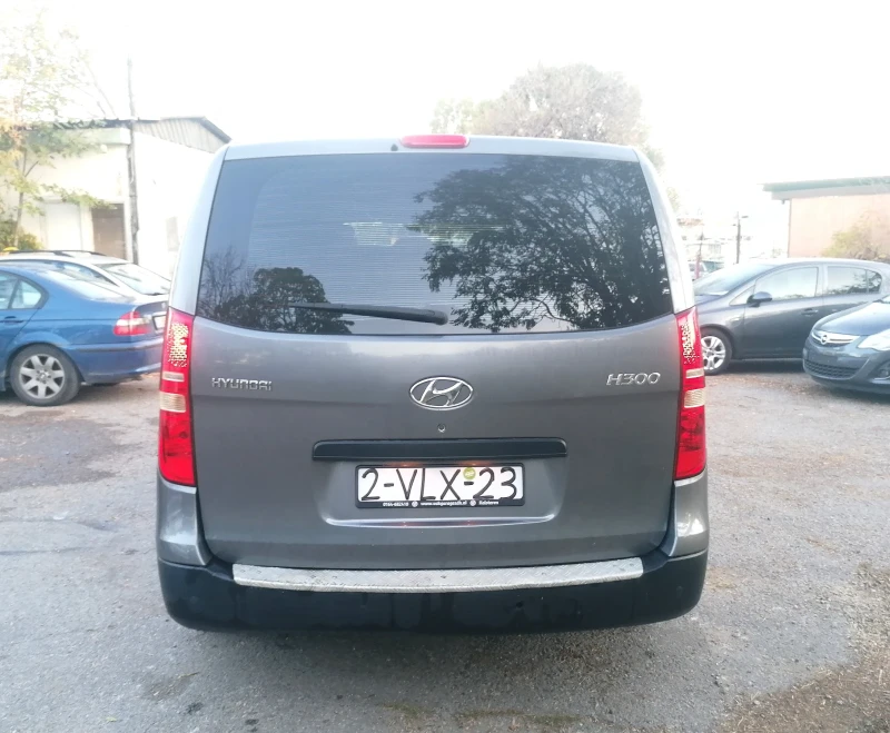 Hyundai H1 2.5 CRDI Double Cabine 5+ 1, снимка 5 - Бусове и автобуси - 47680441