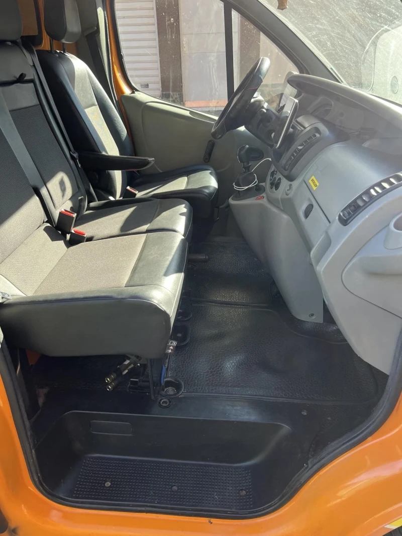 Renault Trafic 2, снимка 13 - Бусове и автобуси - 53344758