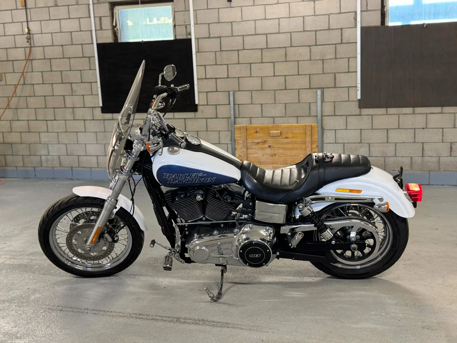 Harley-Davidson Dyna Внос от Швейцария с платено мито!!, снимка 2 - Мотоциклети и мототехника - 53076152