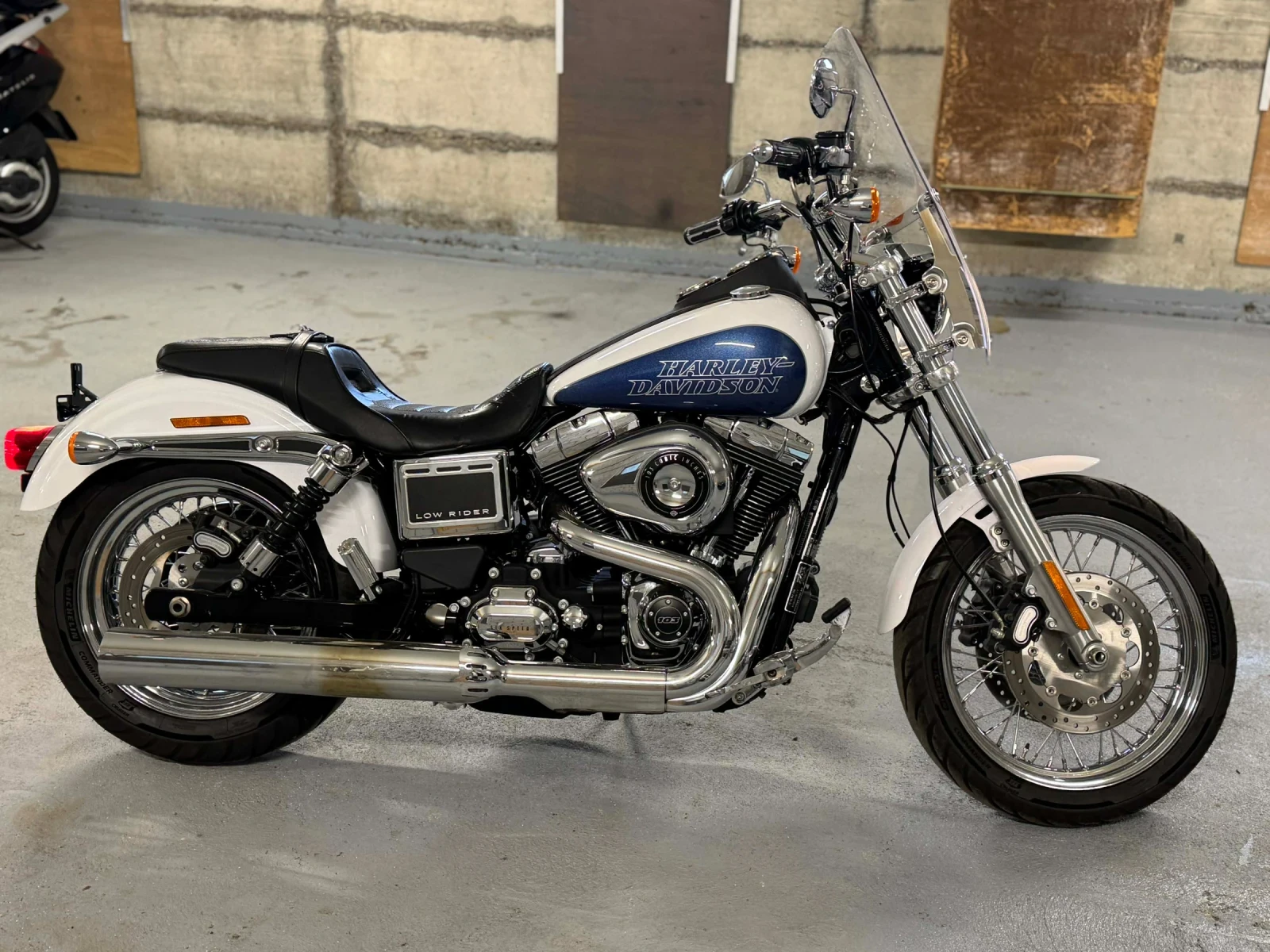 Harley-Davidson Dyna Внос от Швейцария с платено мито!!, снимка 3 - Мотоциклети и мототехника - 53076152