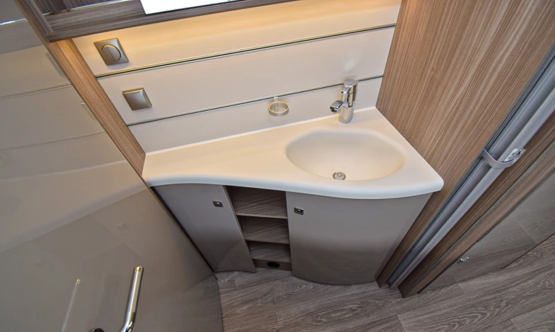 Каравана Fendt Tendenza 456 SFB, снимка 11 - Каравани и кемпери - 53566387