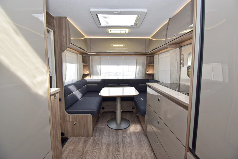 Каравана Fendt Tendenza 456 SFB, снимка 15 - Каравани и кемпери - 53566387