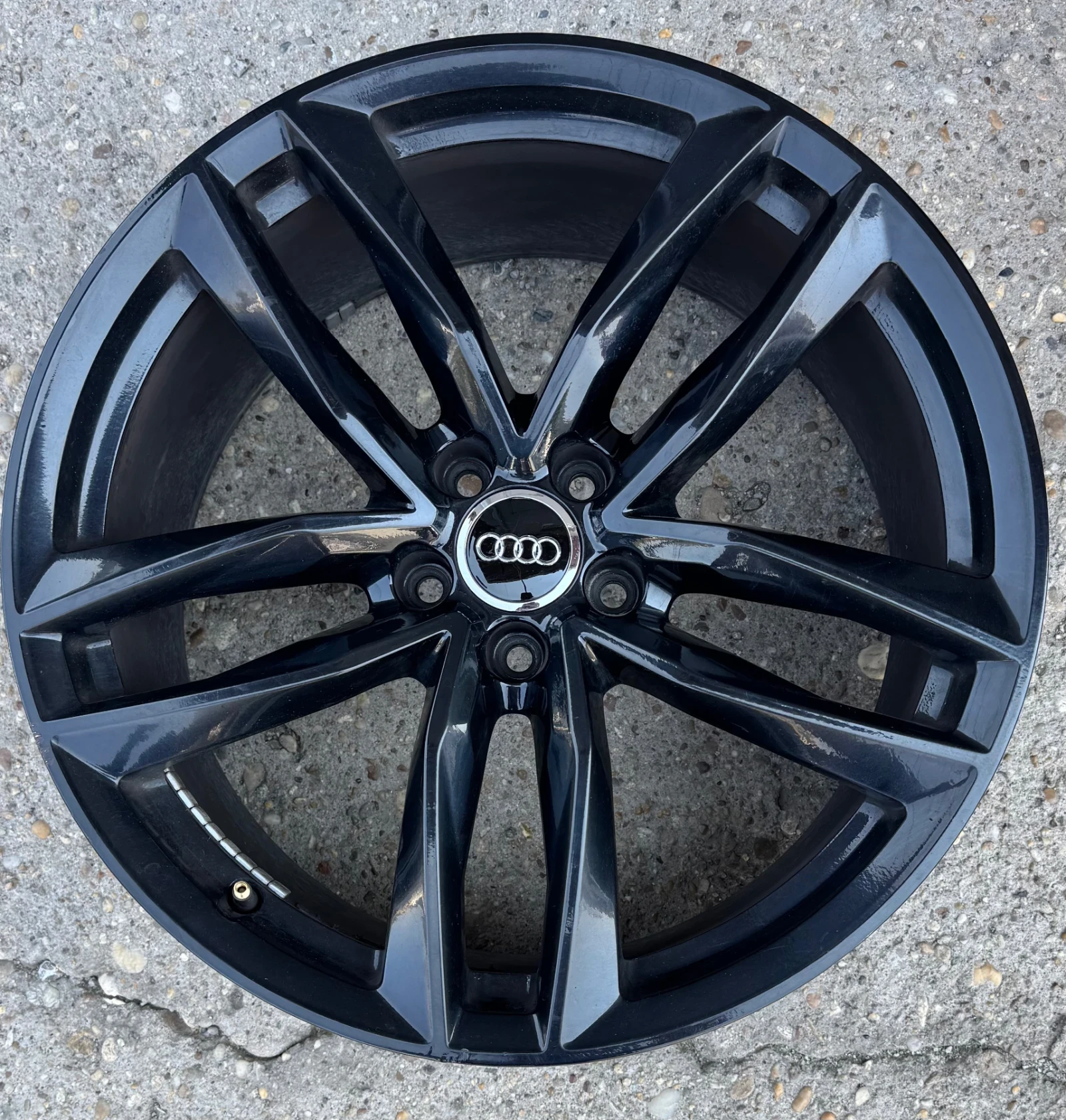 Джанти за Audi, снимка 3 - Гуми и джанти - 55662177