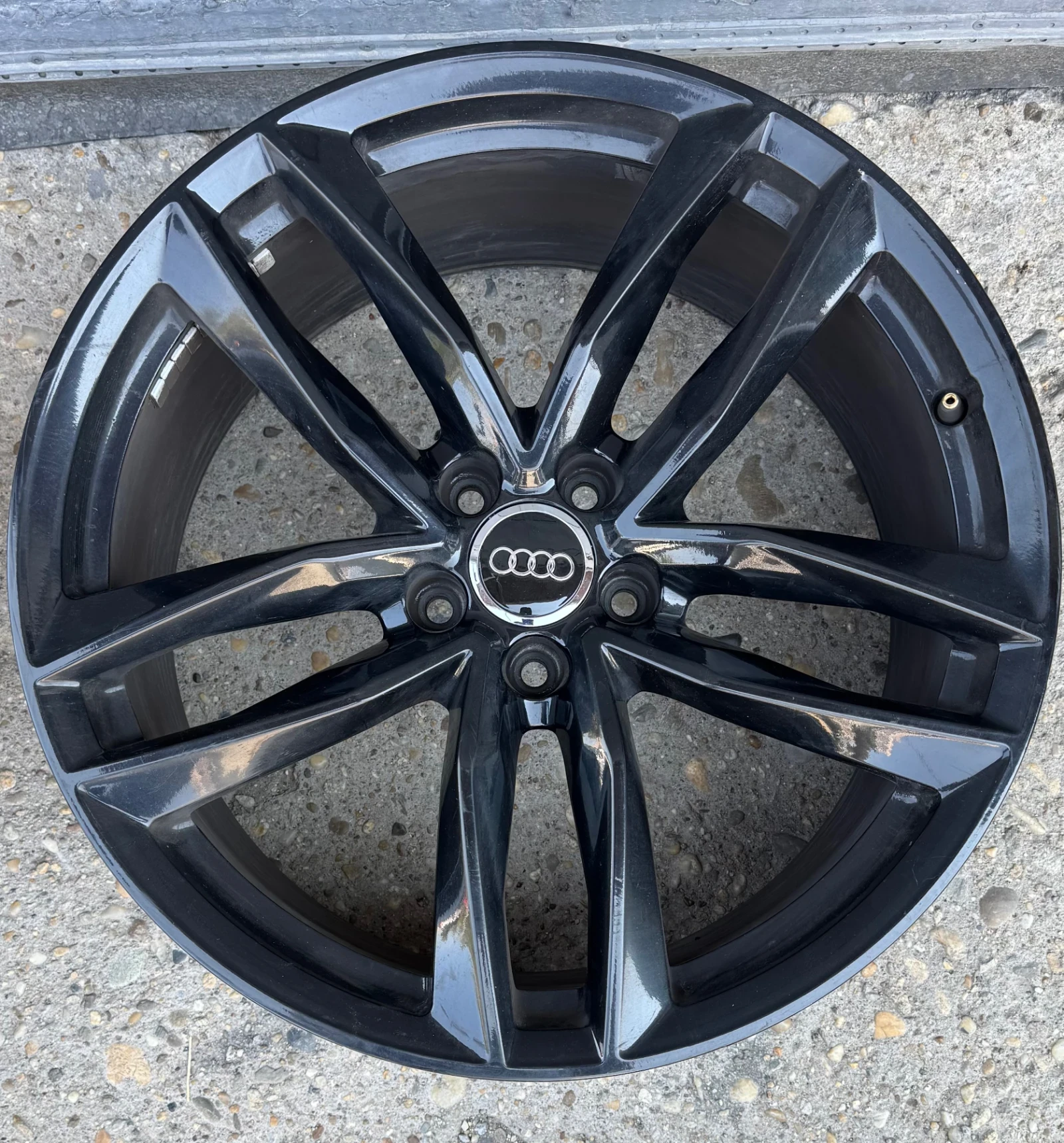 Джанти за Audi, снимка 4 - Гуми и джанти - 55662177