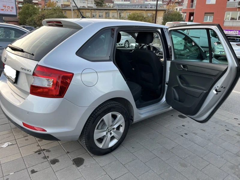 Skoda Rapid, снимка 12 - Автомобили и джипове - 47740784