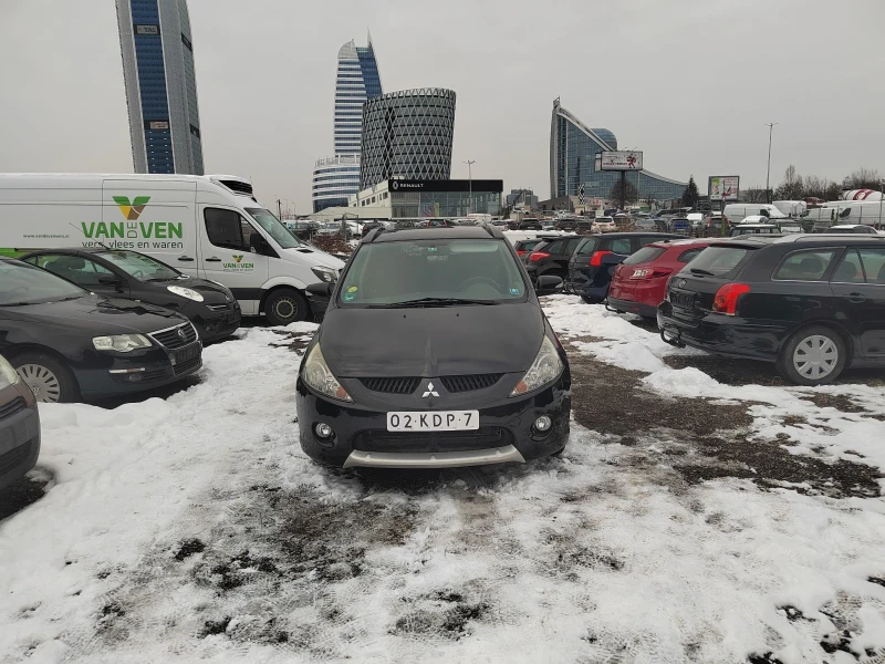 Mitsubishi Grandis 2.4 BENZIN , снимка 9 - Автомобили и джипове - 48695125