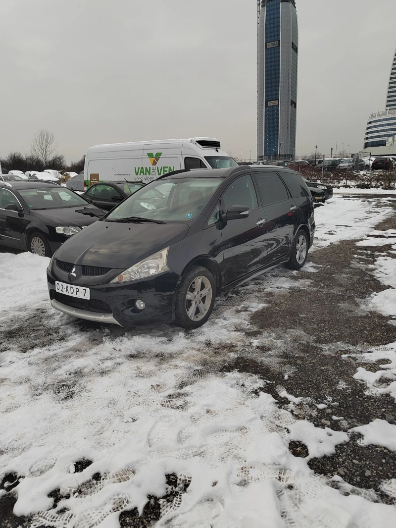 Mitsubishi Grandis 2.4 BENZIN , снимка 1 - Автомобили и джипове - 48695125