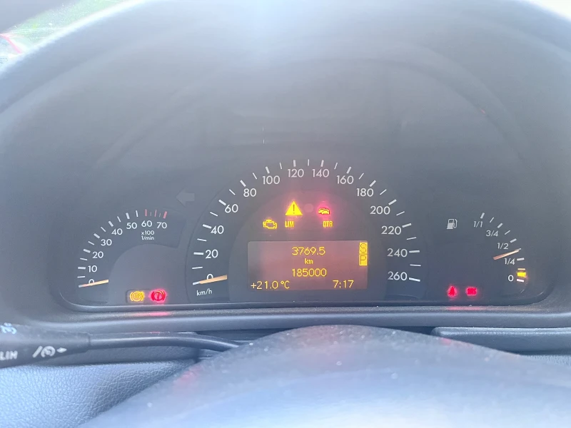 Mercedes-Benz C 320, снимка 9 - Автомобили и джипове - 50318489