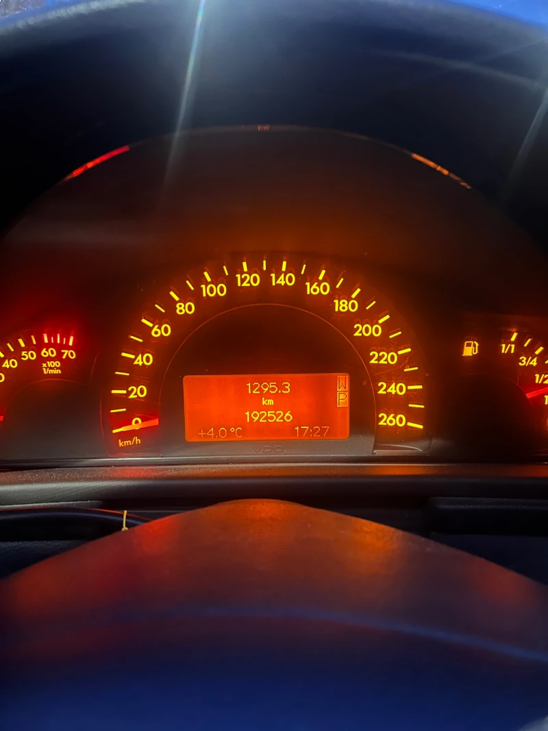 Mercedes-Benz C 320, снимка 8 - Автомобили и джипове - 50318489