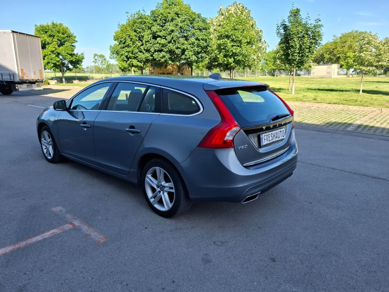Volvo V60 2.4D6 TWIN ENGIN 4x4, снимка 4 - Автомобили и джипове - 50396905