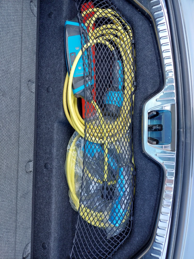 Volvo V60 2.4D6 TWIN ENGIN 4x4, снимка 14 - Автомобили и джипове - 50396905