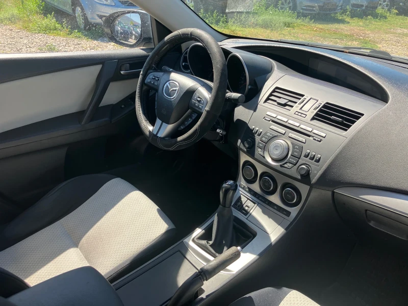 Mazda 3 1.6i, снимка 6 - Автомобили и джипове - 51521626