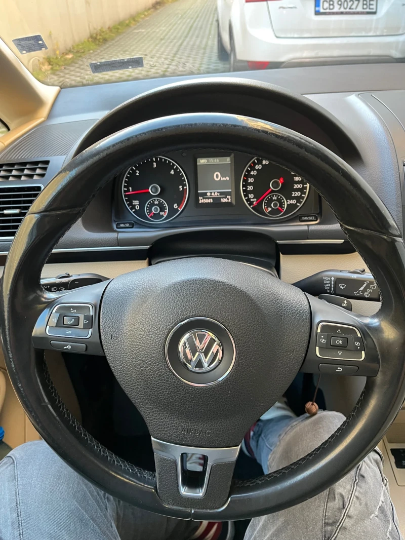 VW Touran 2.0 TDI CFHC, снимка 13 - Автомобили и джипове - 52135027