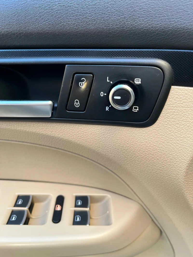 VW Touran 2.0 TDI CFHC, снимка 10 - Автомобили и джипове - 52135027