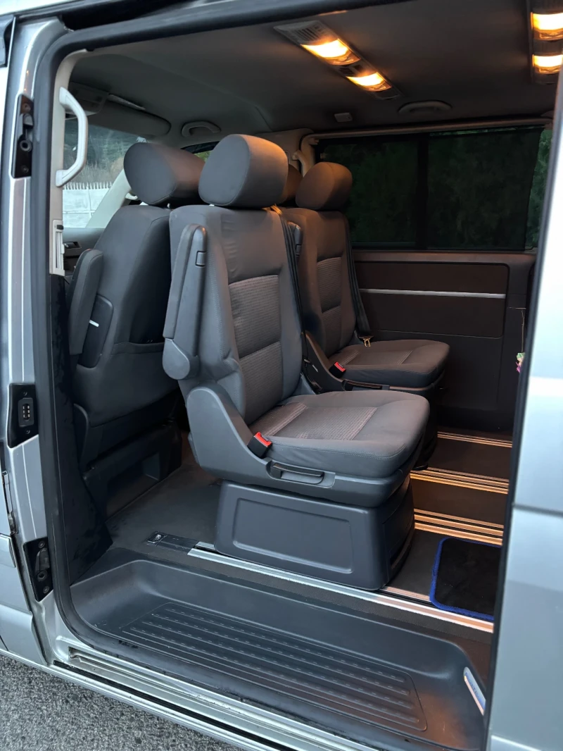 VW Multivan, снимка 6 - Автомобили и джипове - 52654131