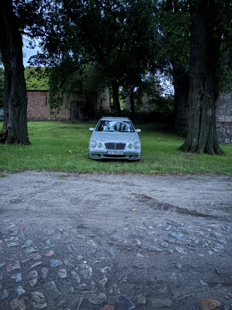 Mercedes-Benz E 270, снимка 2 - Автомобили и джипове - 52853396