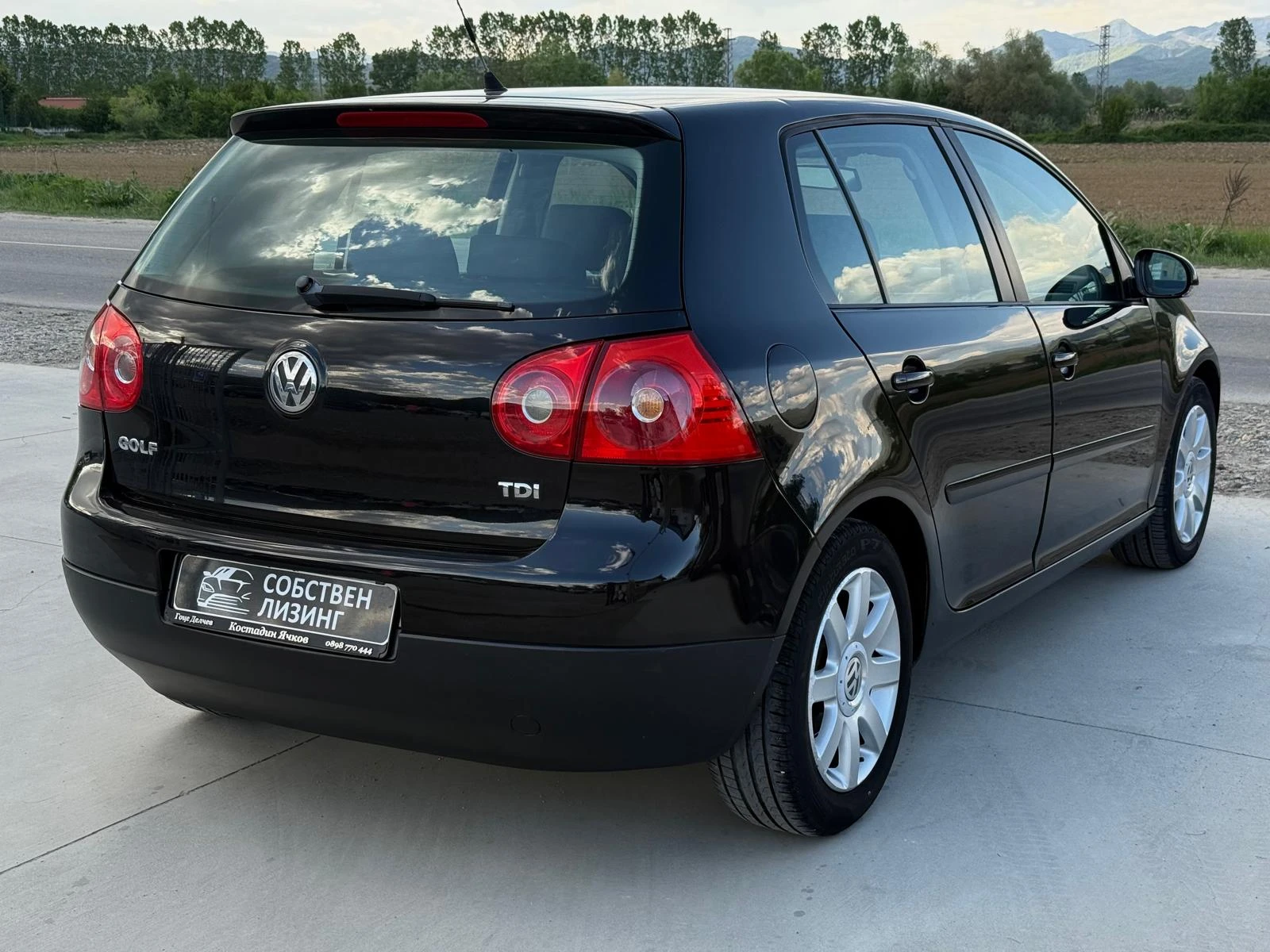 VW Golf 1.9 TDI Климатроник/Мултиволан/Собствен лизинг - изображение 4