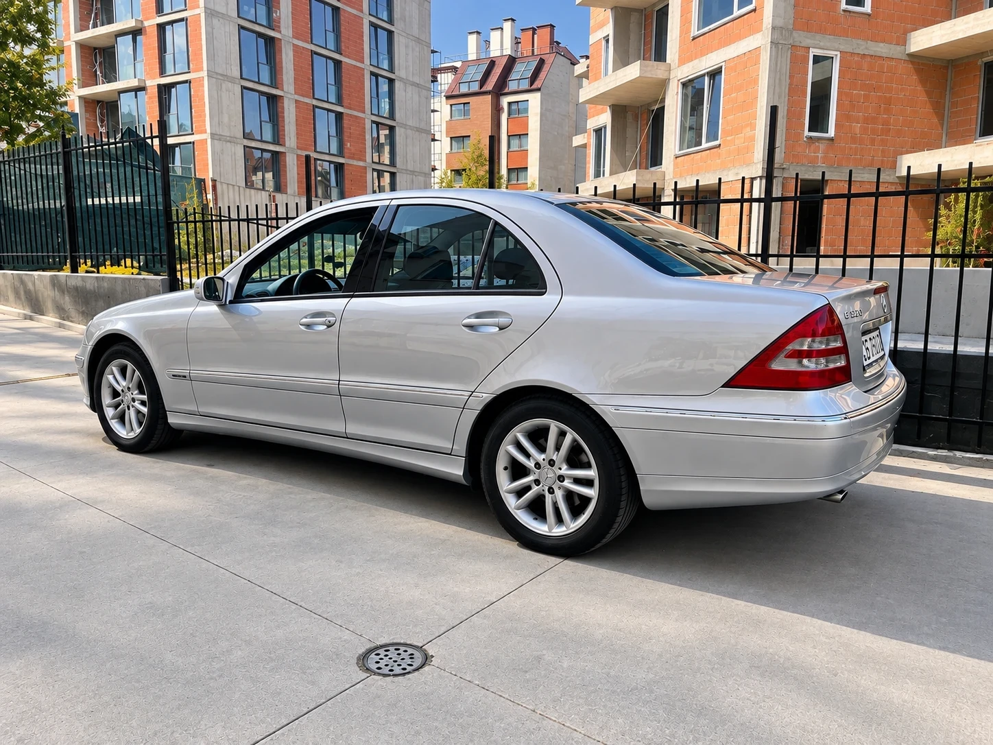 Mercedes-Benz C 320