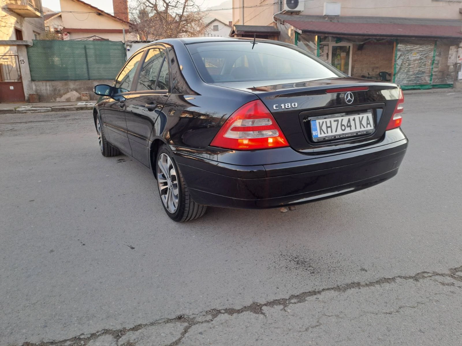 Mercedes-Benz C 180  - изображение 5