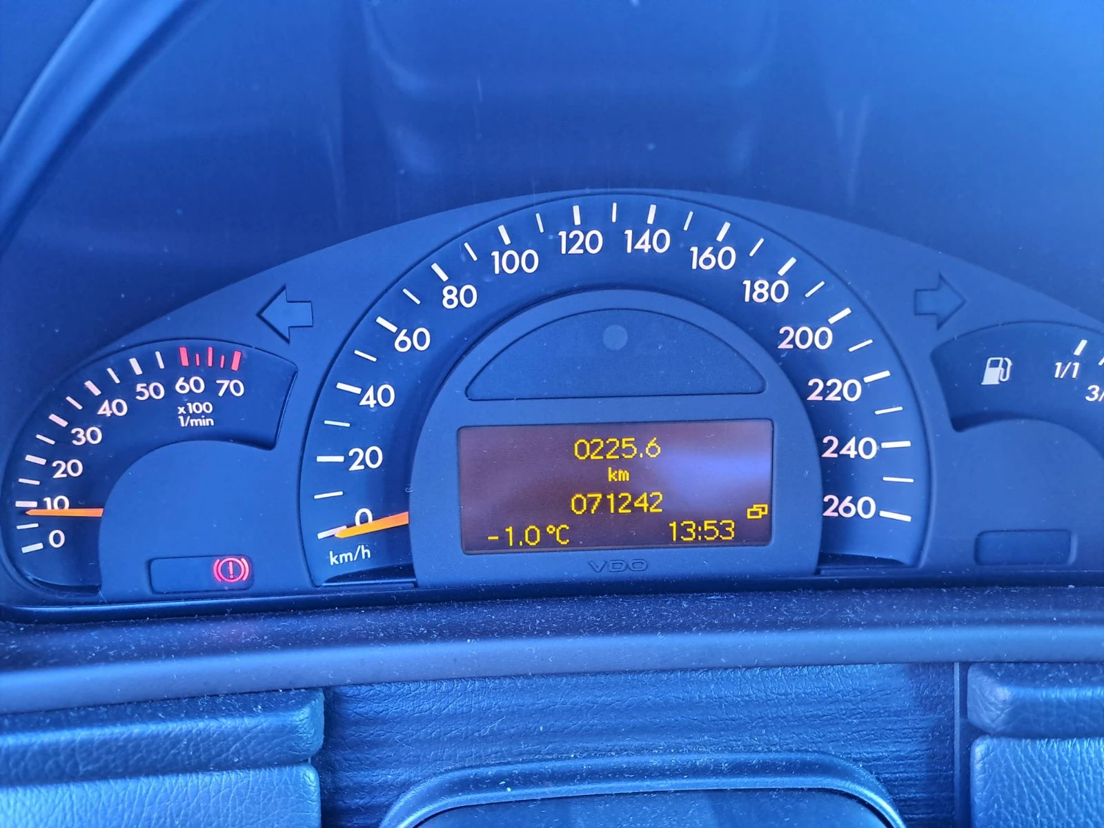Mercedes-Benz C 180  - изображение 8