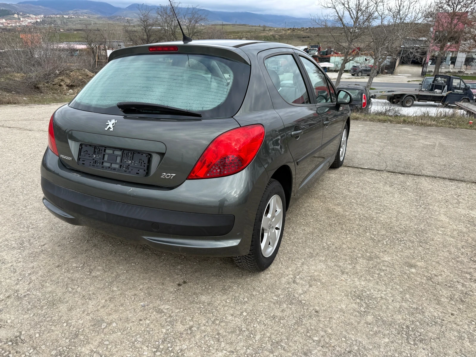 Peugeot 207 1.4 75кс - изображение 7