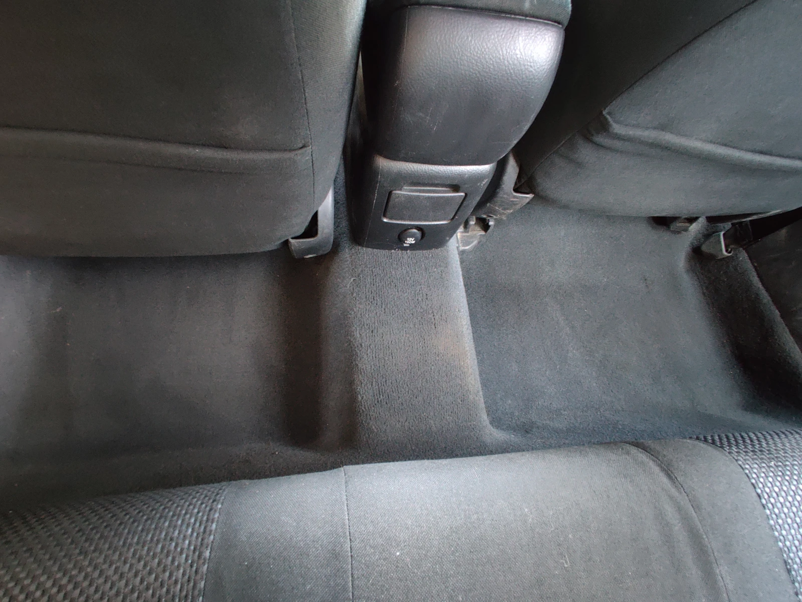 Toyota Avensis T25, снимка 12 - Автомобили и джипове - 53773585