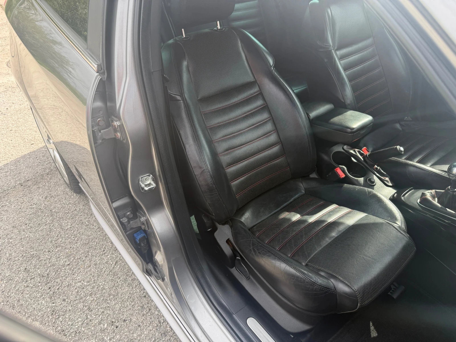 Alfa Romeo Giulietta 2.0D-143кс-Кожа-Нави-Лед-СПОРТ, снимка 10 - Автомобили и джипове - 54151761