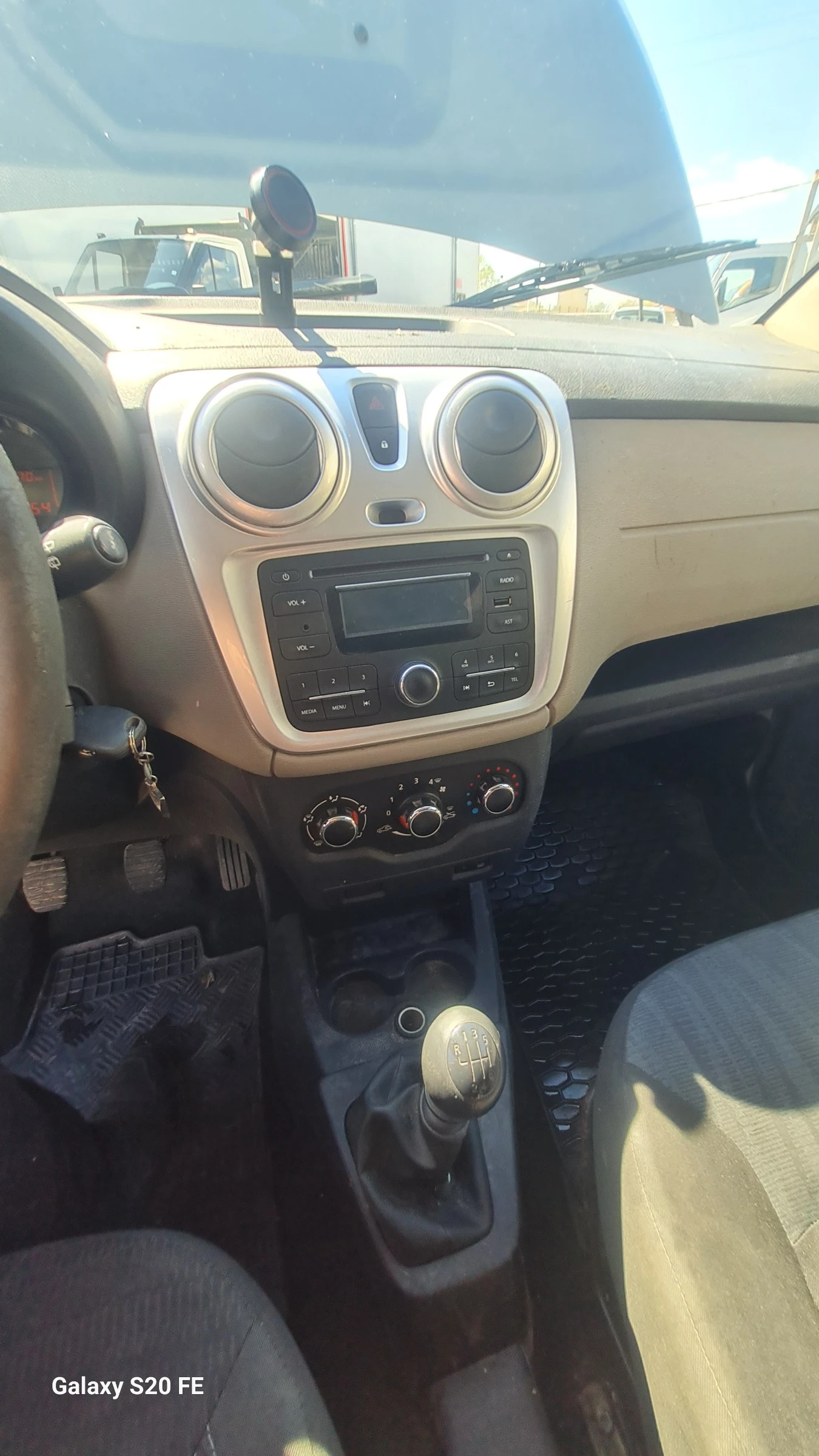 Dacia Lodgy 6+ 1, снимка 5 - Автомобили и джипове - 54316570