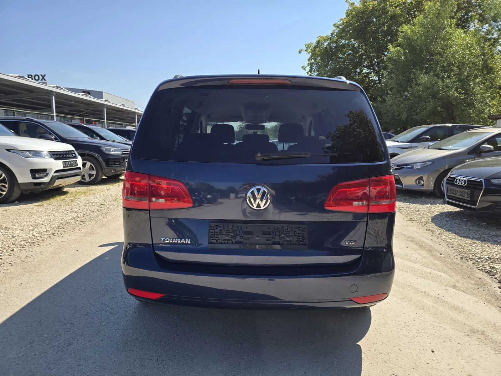 VW Touran 1.6TDI 105к.с Comfort line DSG, снимка 6 - Автомобили и джипове - 54502963