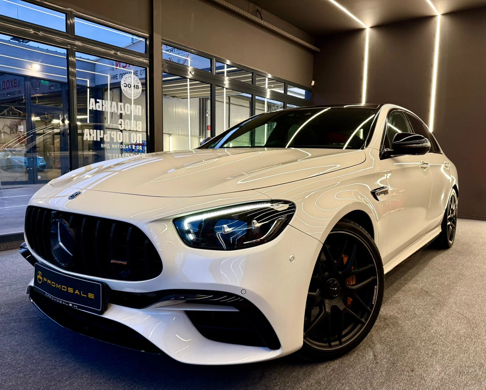 Mercedes-Benz E 63 AMG S* 4Matic* Burm* Панорама* Лизинг, снимка 3 - Автомобили и джипове - 54702411