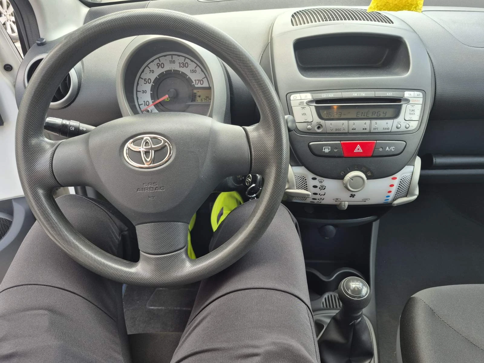 Toyota Aygo c-cite, снимка 10 - Автомобили и джипове - 54718638