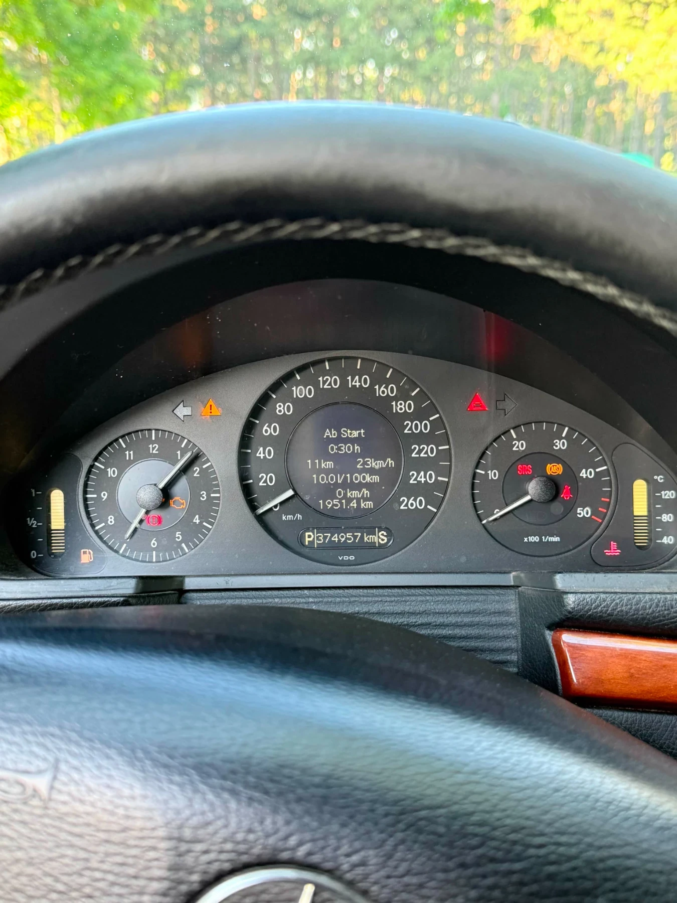 Mercedes-Benz E 220 CDI, снимка 2 - Автомобили и джипове - 54722046