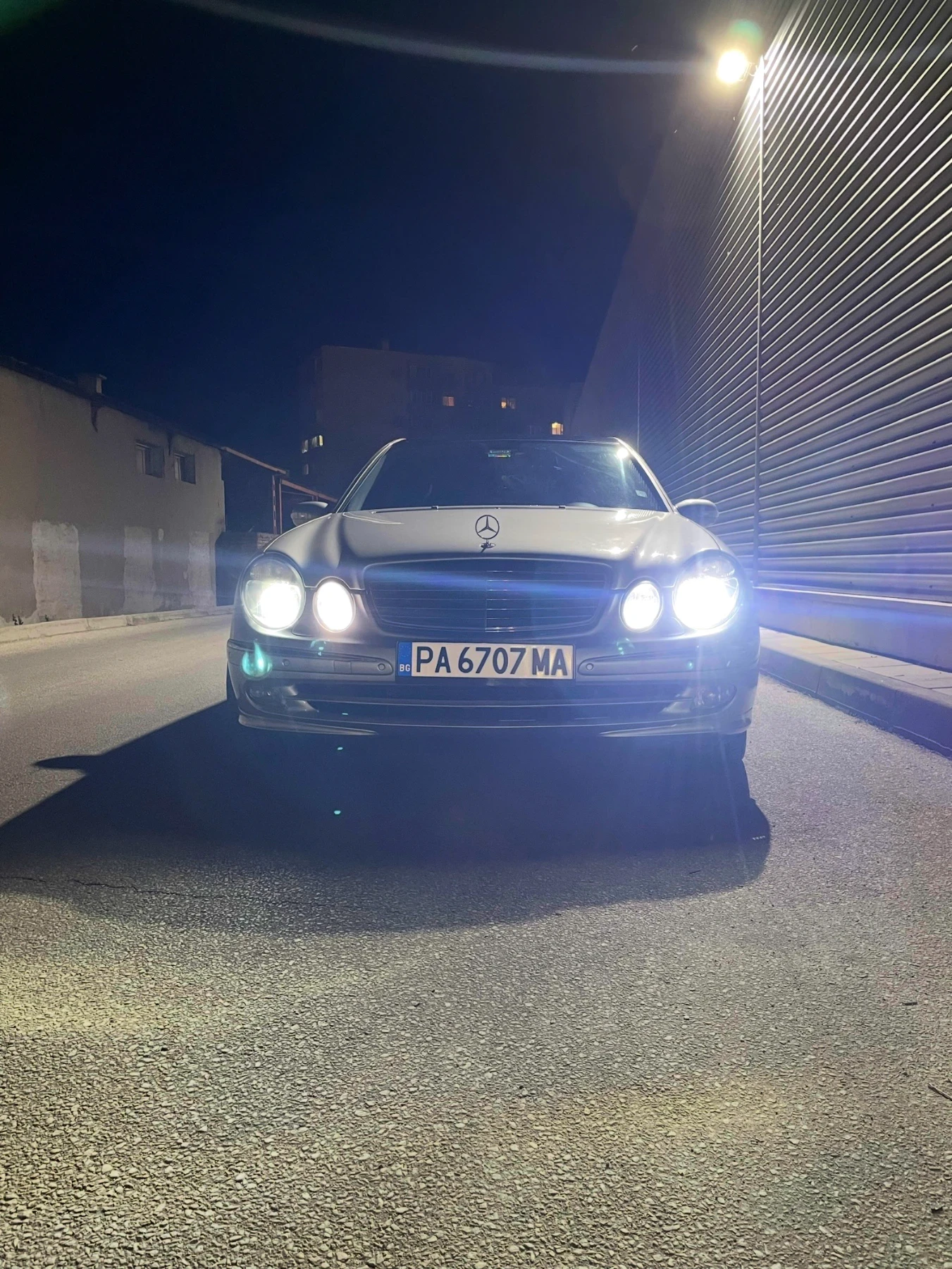 Mercedes-Benz E 500, снимка 3 - Автомобили и джипове - 54768459