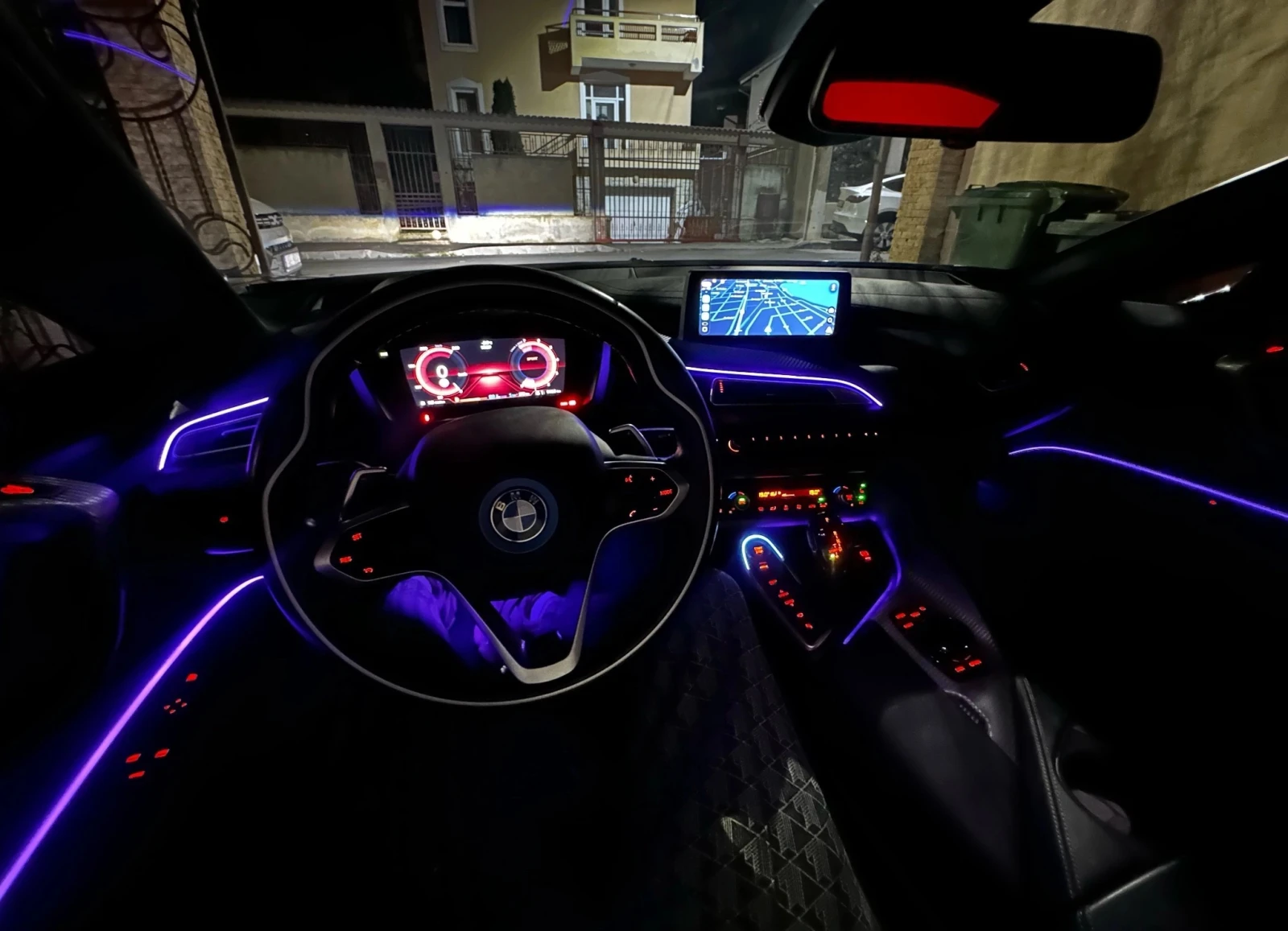 BMW i8 xDrive Hybrid , снимка 7 - Автомобили и джипове - 54855644