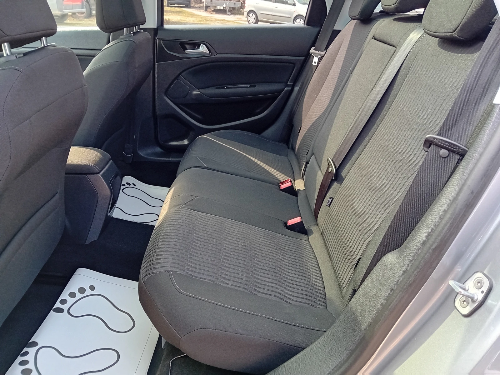 Peugeot 308 NAVI/KAMERA EURO 6, снимка 13 - Автомобили и джипове - 55005580