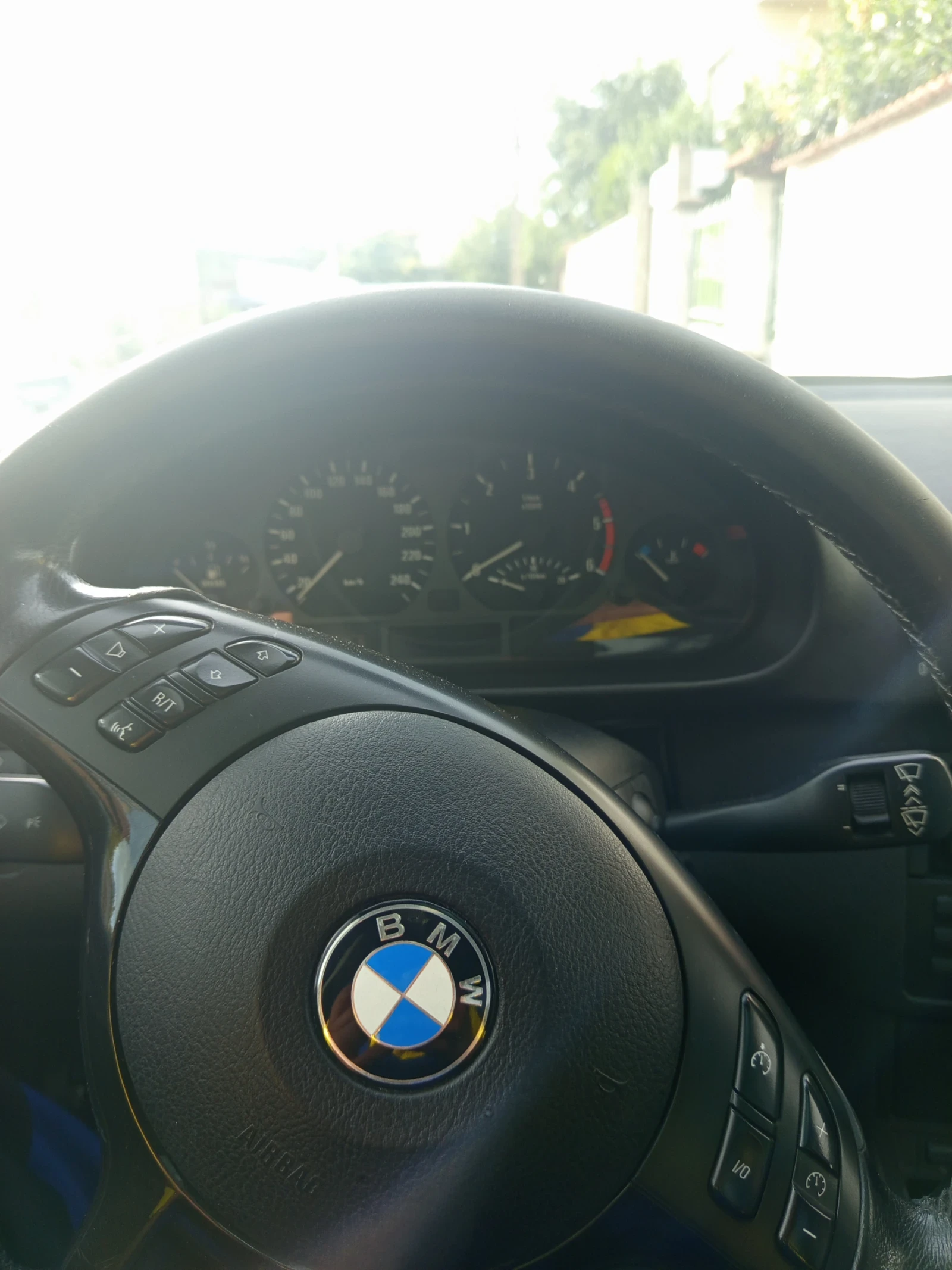 BMW 320, снимка 3 - Автомобили и джипове - 55037046