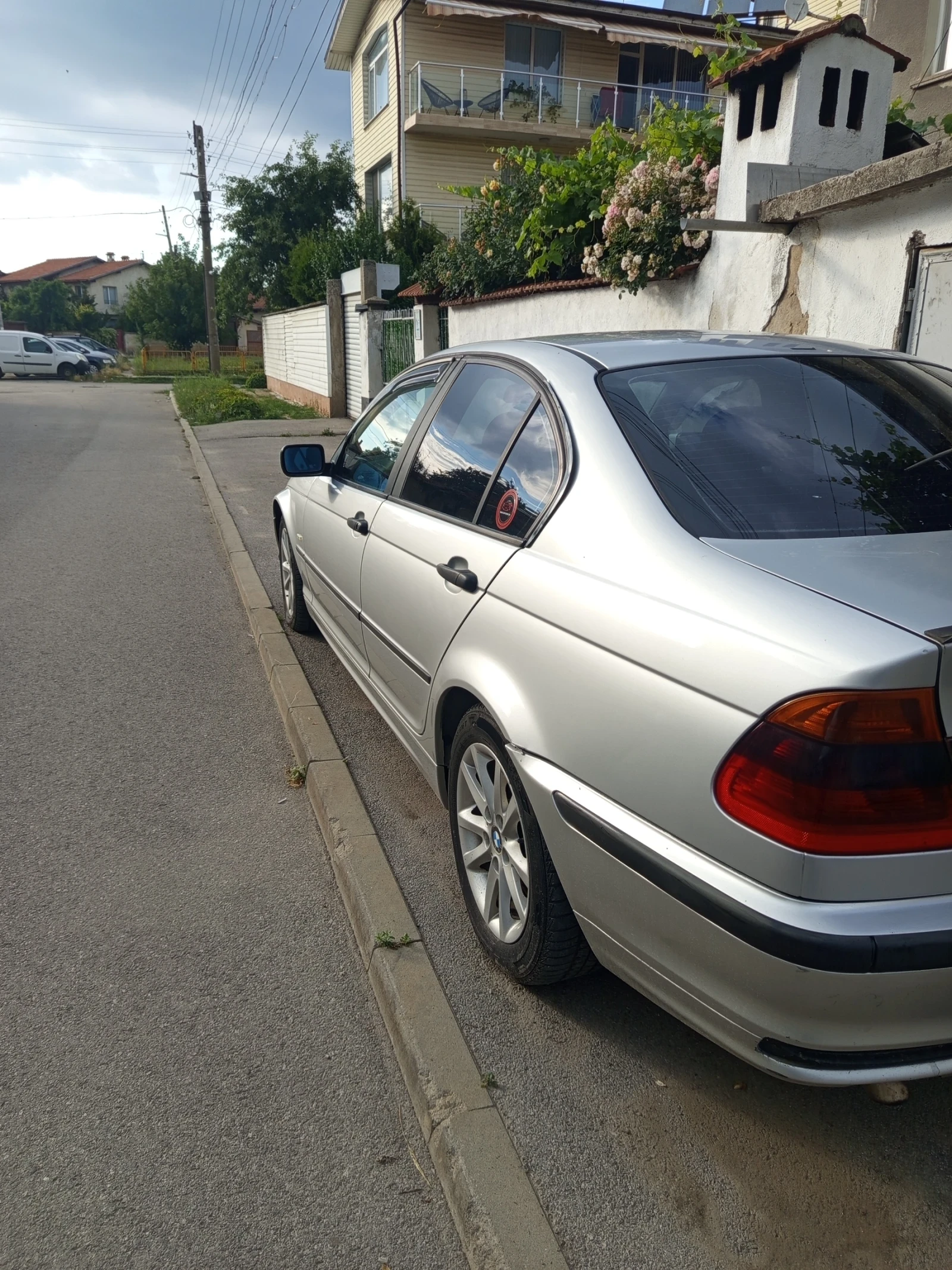 BMW 320, снимка 8 - Автомобили и джипове - 55037046
