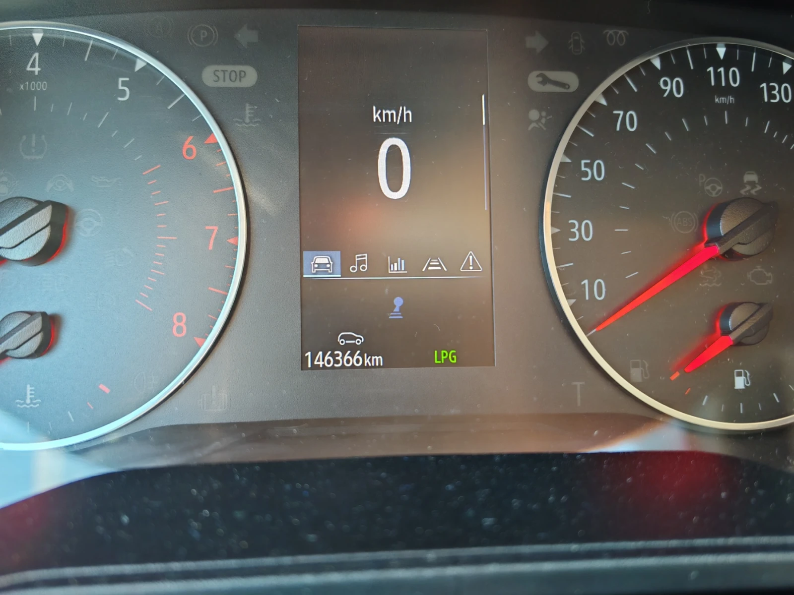 Renault Clio 1900Евро за получаване, 1.0TCE ECO-G ГАЗ, снимка 10 - Автомобили и джипове - 55044095