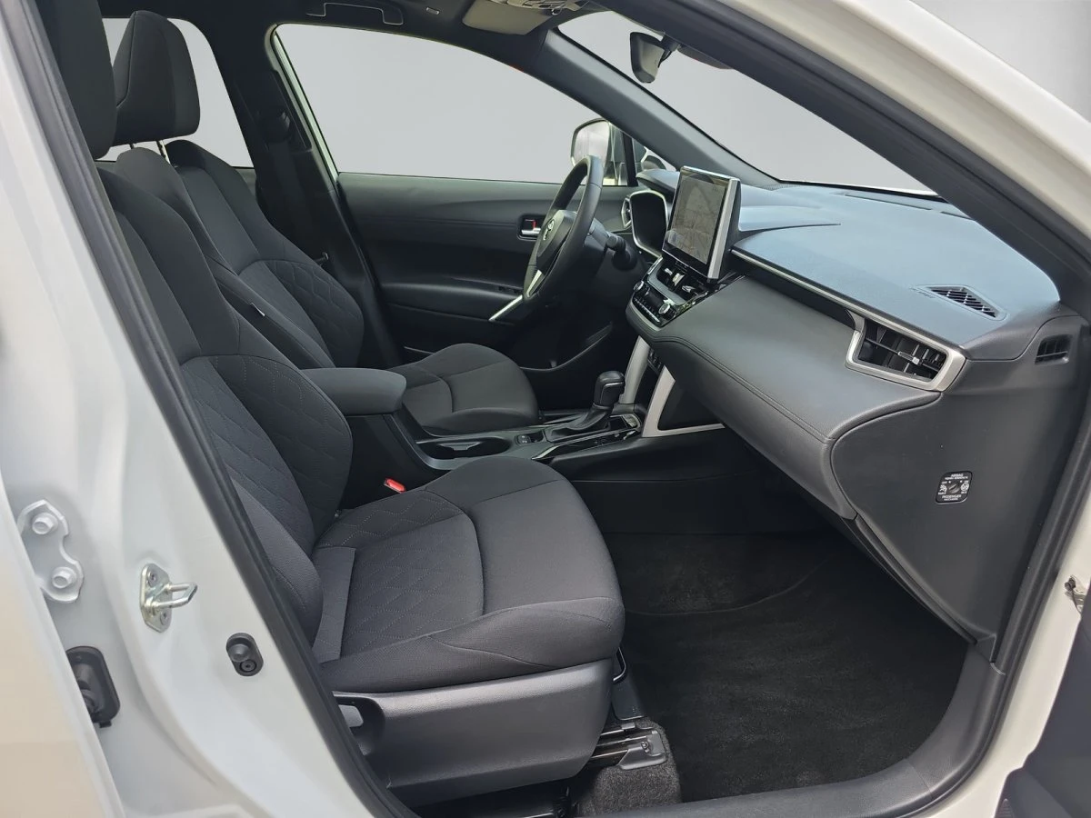 Toyota Corolla Cross 2.0 HYBRID | 70 000 км.| TEAM D| ГАРАНЦИЯ, снимка 15 - Автомобили и джипове - 55232554