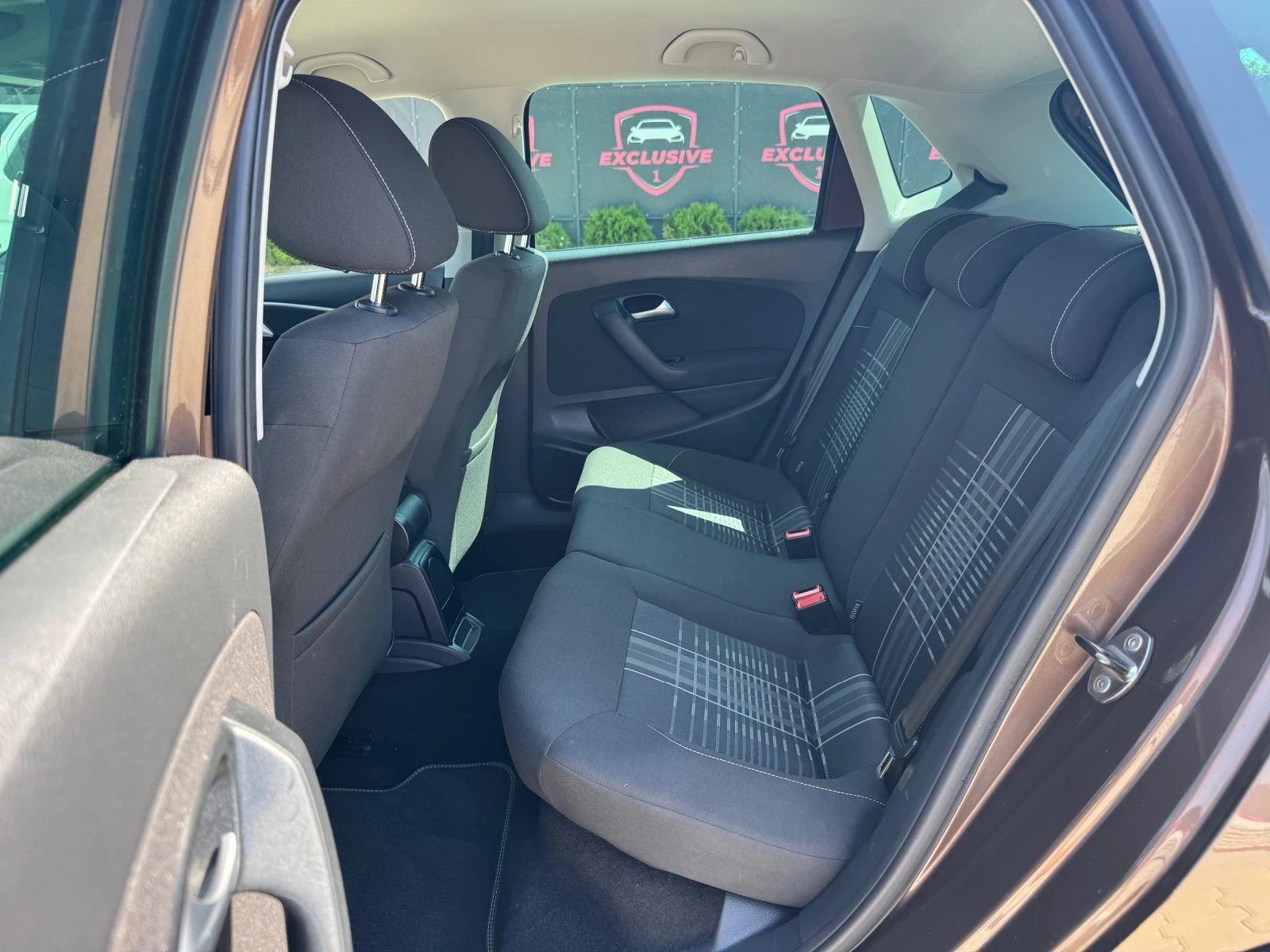 VW Polo 1.2TSI LOUGNE FULL EKSTRA, снимка 14 - Автомобили и джипове - 55438361