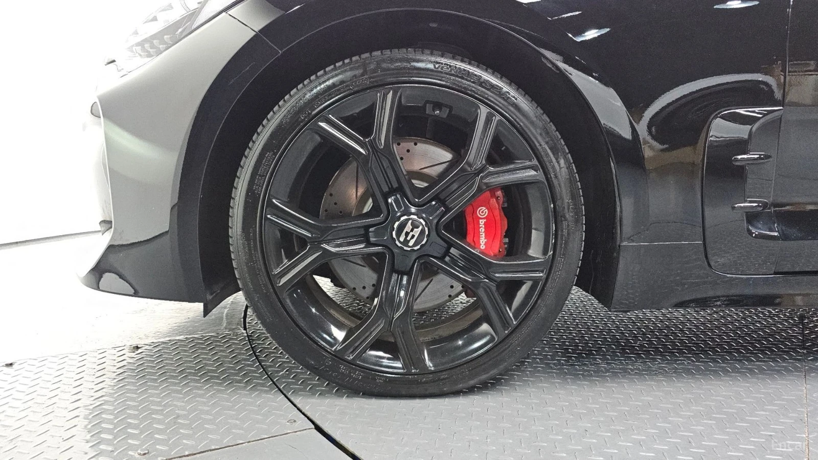 Kia Stinger 3.3. Turbo AWD GT* HUD* 360* ПАНО* НАВИ, снимка 5 - Автомобили и джипове - 55577406