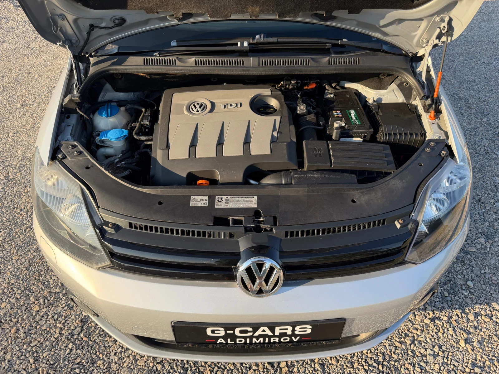 VW Golf Plus 1, 6 КАТО НОВА, снимка 17 - Автомобили и джипове - 55741914