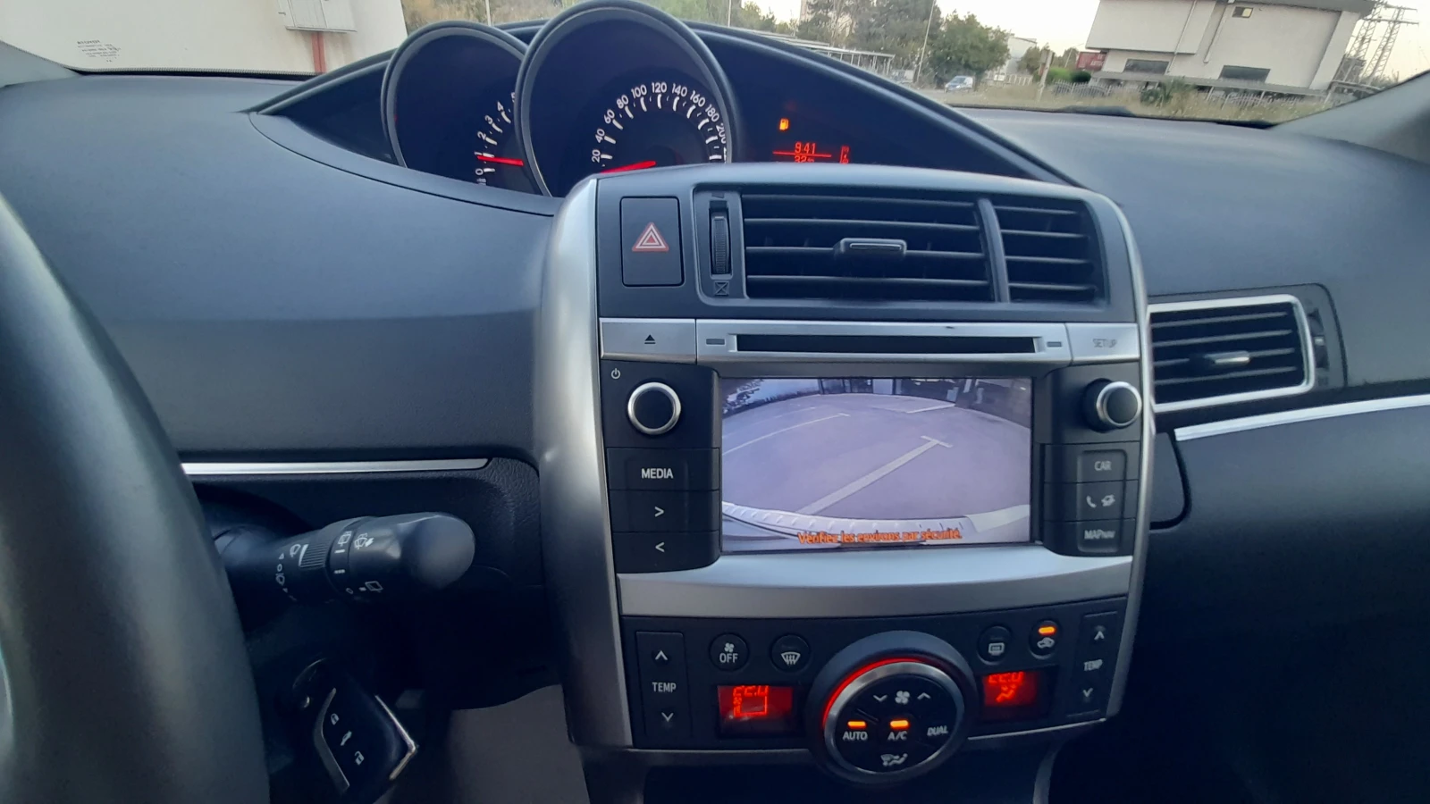 Toyota Verso 1.8i - SWISS , снимка 12 - Автомобили и джипове - 55743102