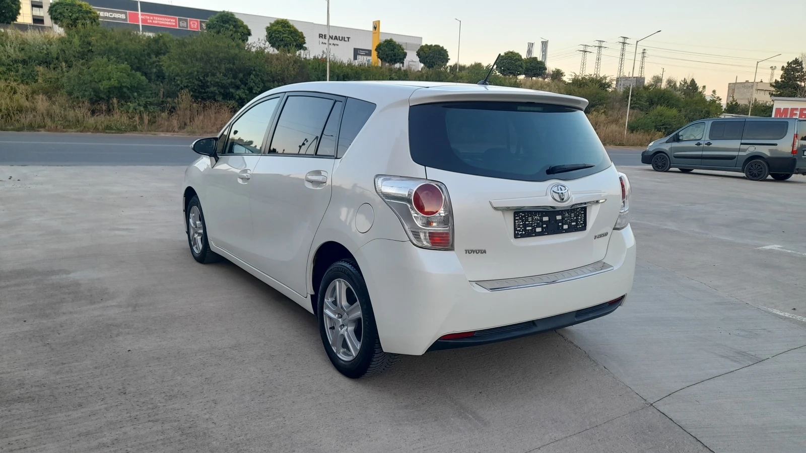 Toyota Verso 1.8i - SWISS , снимка 4 - Автомобили и джипове - 55743102