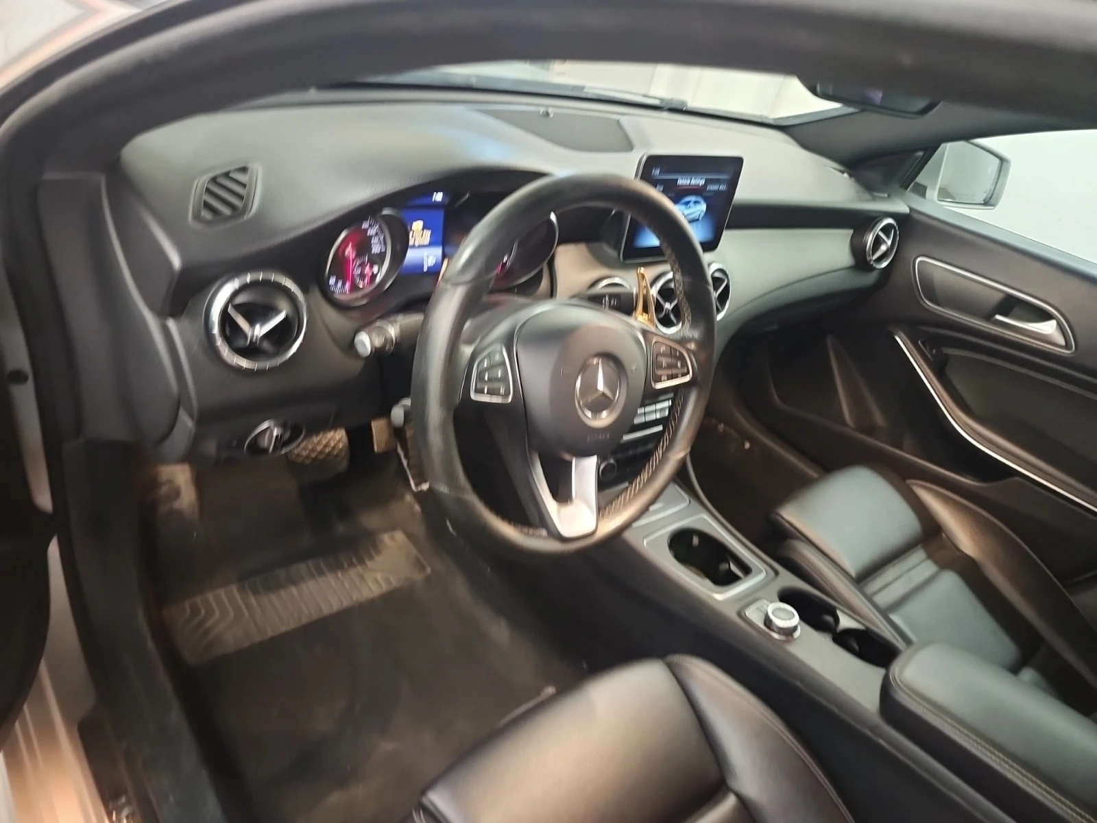 Mercedes-Benz CLA 250 АМГ ПАКЕТ/CARFAX/ПОДГРЕВ/ПАМЕТ/ПАНОРАМА/, снимка 10 - Автомобили и джипове - 55843741