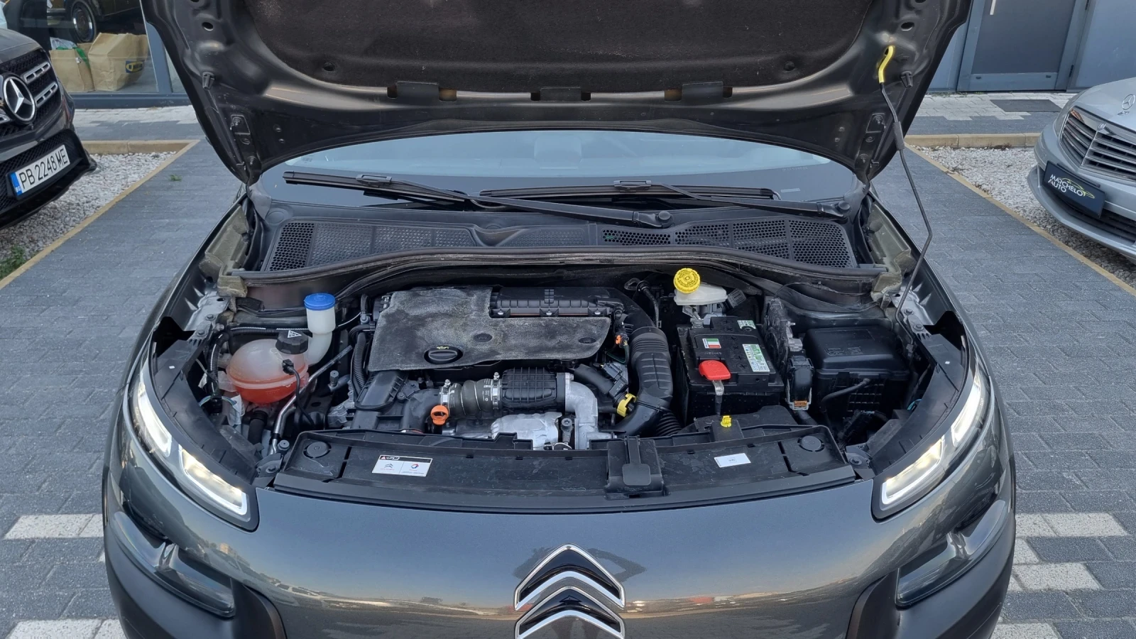 Citroen C4 Cactus 1.6 HDI, снимка 17 - Автомобили и джипове - 56020994