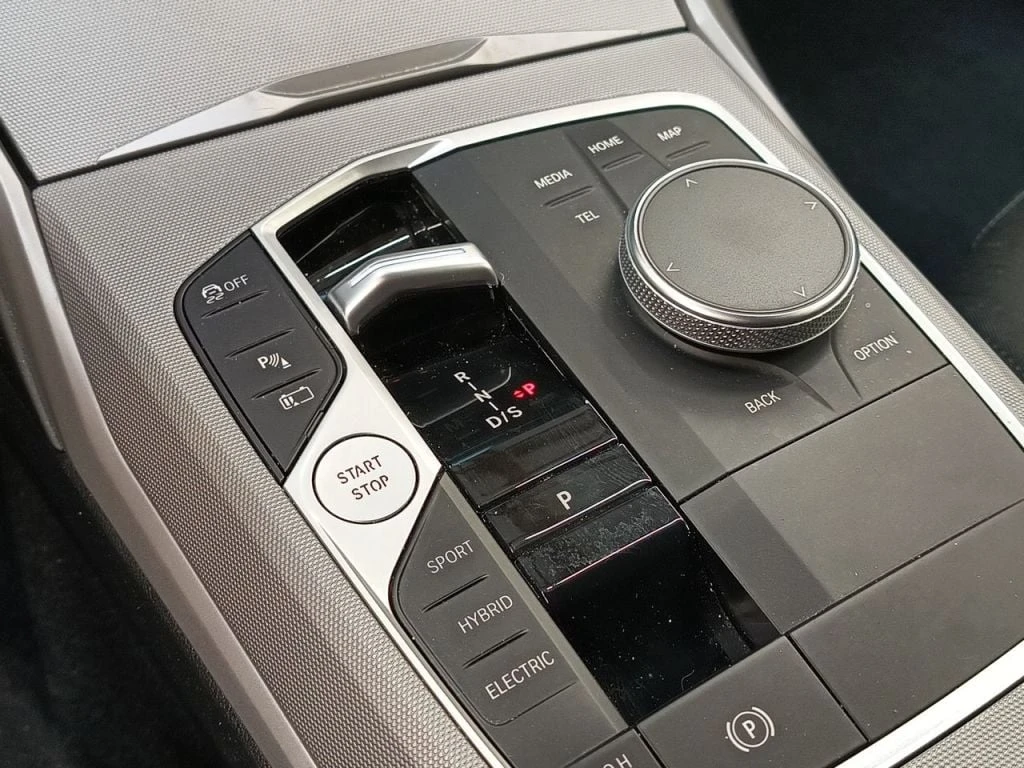 BMW 330 Reeks Touring Navi LED , снимка 15 - Автомобили и джипове - 56205729
